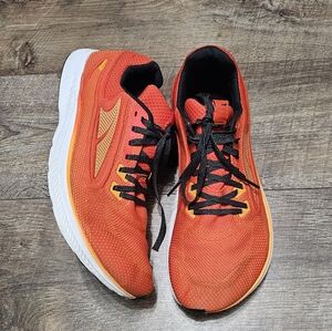 Altra Escalante sneaker Men's Size 13